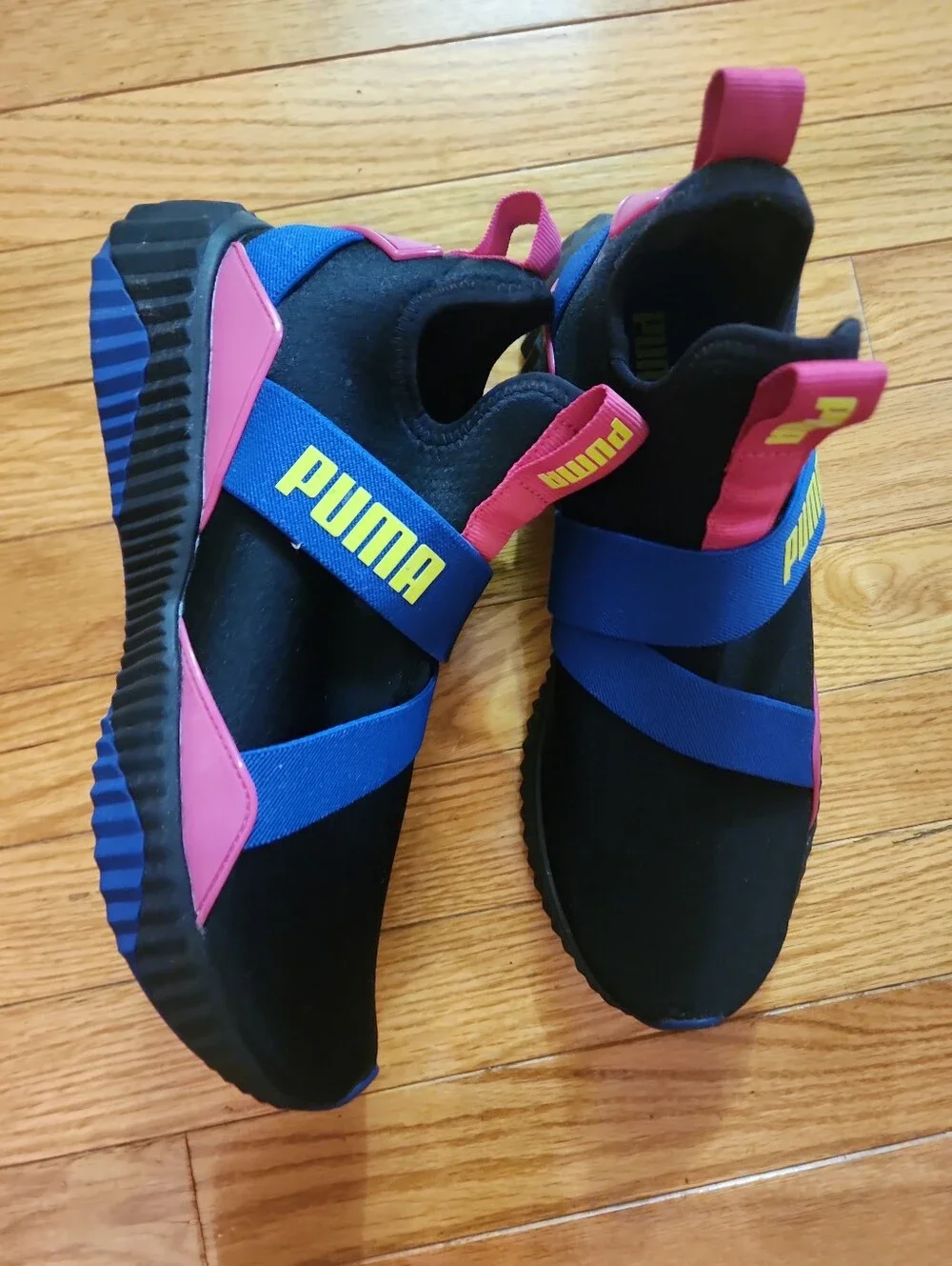 Puma Defy Mid 90'S Black Slip-On Women's Sneakers with Blue Straps and Pink Tabs